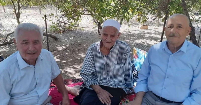 100 yaş, 10 övlad, 45 nəvə, onlarla nəticə və kötücələr… FOTO