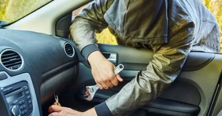 Bakıda moykada maşını qarət etdi, saxlanıldı