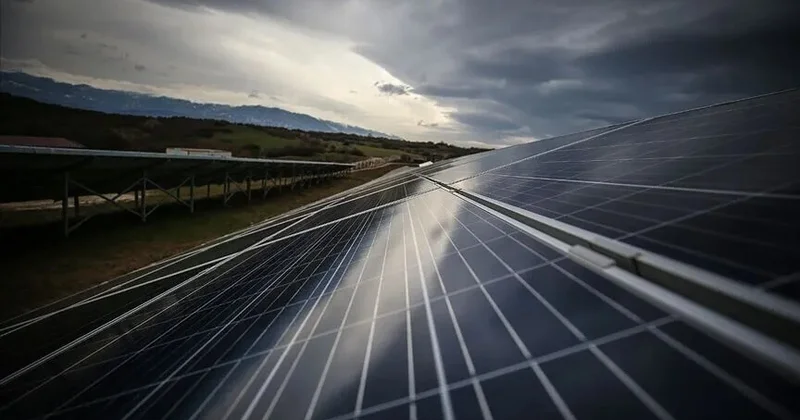 Türkiyədə günəş enerjisi istehsalı rekord həddə çatıb