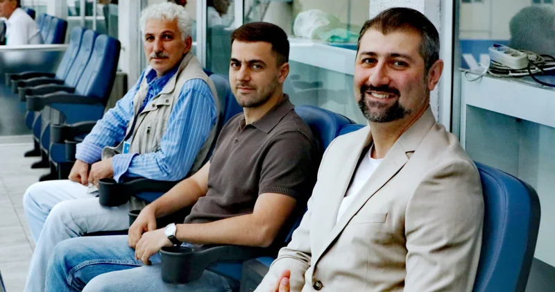 Millinin baş məşqçisi Sabahın Ulduzları nı izlədi