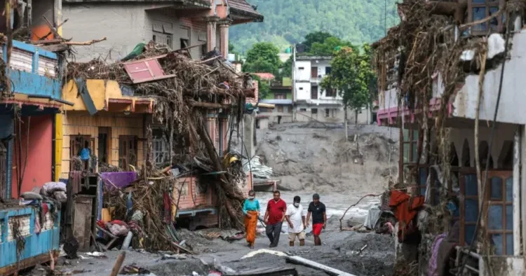 Nepaldakı fəlakətdə ölü sayı durmadan artır