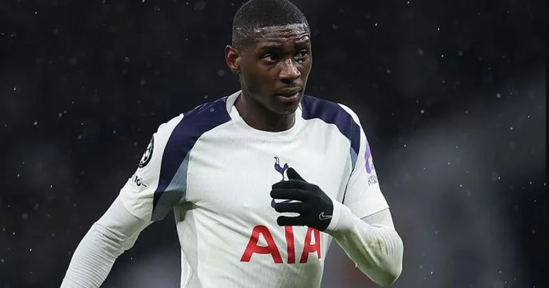“Tottenhem”in futbolçuları qəzaya düşdü
