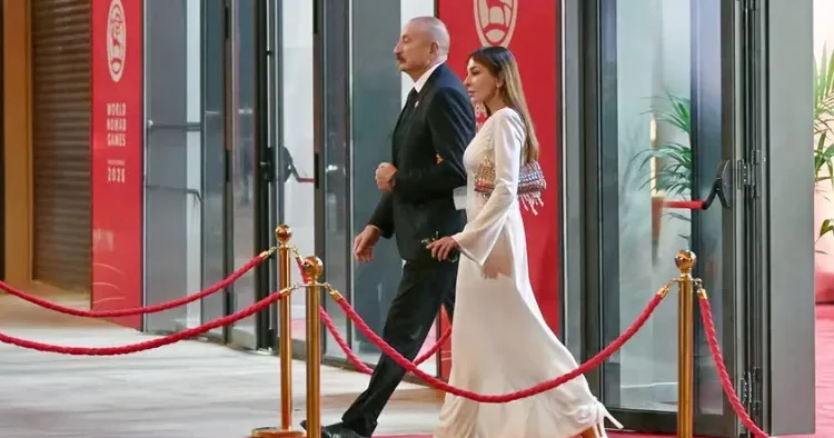 İlham Əliyevlə xanımının mərasimdən FOTOLARI