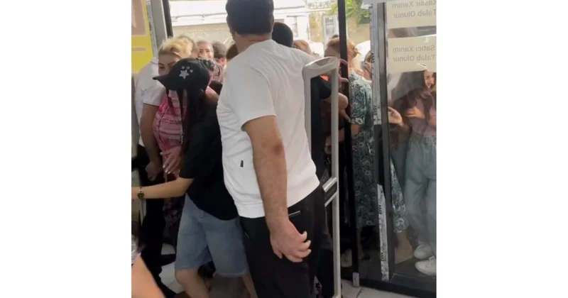Bakıda endirim izdihamı müzakirə yaratdı (Video)