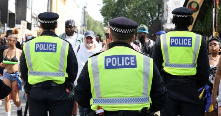 London polisi Afro Karib karnavalının ilk günündə 169 nəfəri saxlayıb