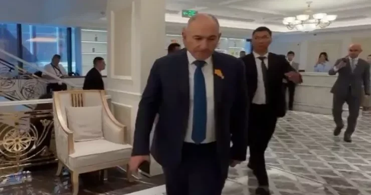 Paşinyan İlham Əliyevlə görüşə belə gəldi VİDEO