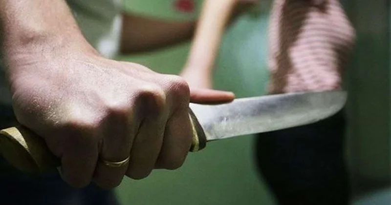 Daha bir yeniyetmə anasını QƏTLƏ YETİRDİ