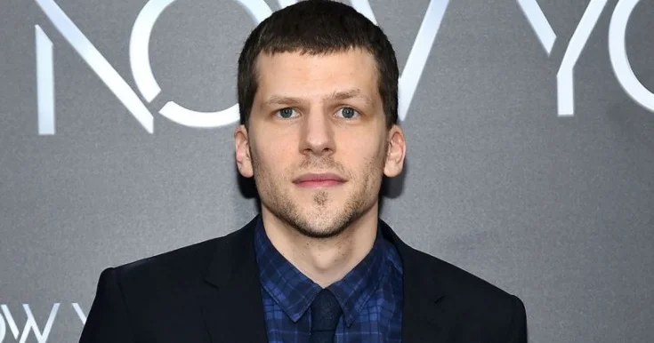 Məşhur aktyor böyrəyini tanımadığı şəxsə bağışladı