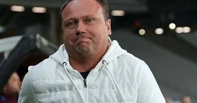 Türkiyə klubunda baş məşqçi istefası