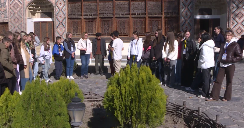 Ukraynalı uşaqlar Şəkinin tarixi məkanları və görməli yerləri ilə tanış olublar