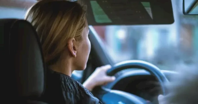 Bakıda 71 yaşlı qadın taksi sürücüsü işə başladı