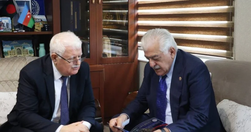 Şamil Ayrım Beynəlxalq Avrasiya Mətbuat Fondunu ziyarət edib