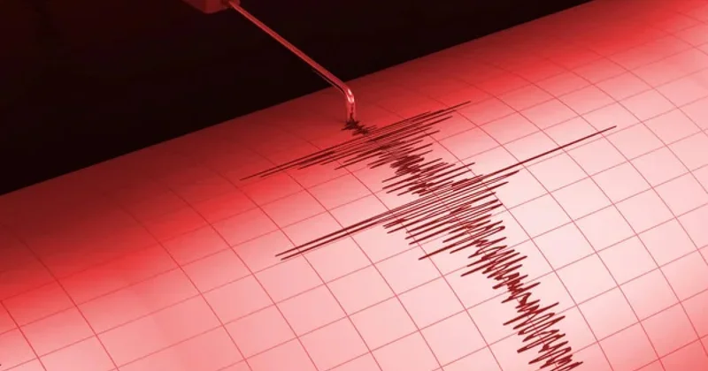 В Турции землетрясение: люди покинули дома