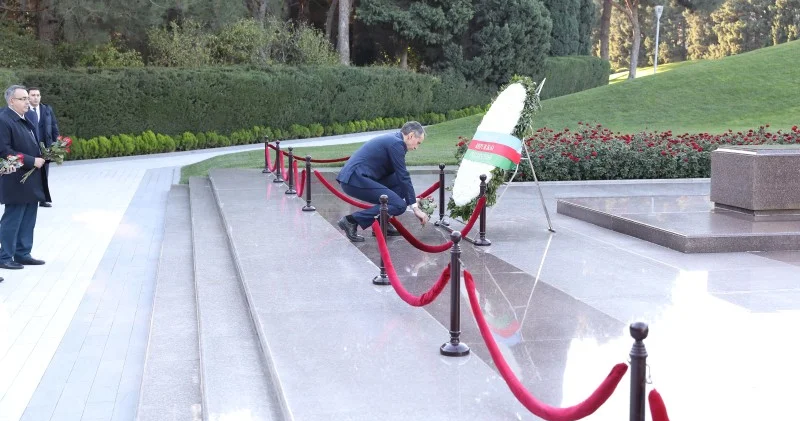 Ukraynanın səhiyyə naziri Fəxri Xiyabanı, Şəhidlər Xiyabanı və Zəfər Parkını ziyarət edib