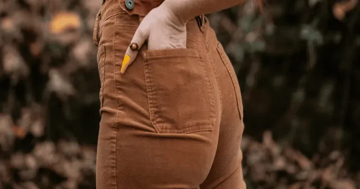 Payızın əsas trendi hər üsluba zəriflik qatan universal cins rəngi