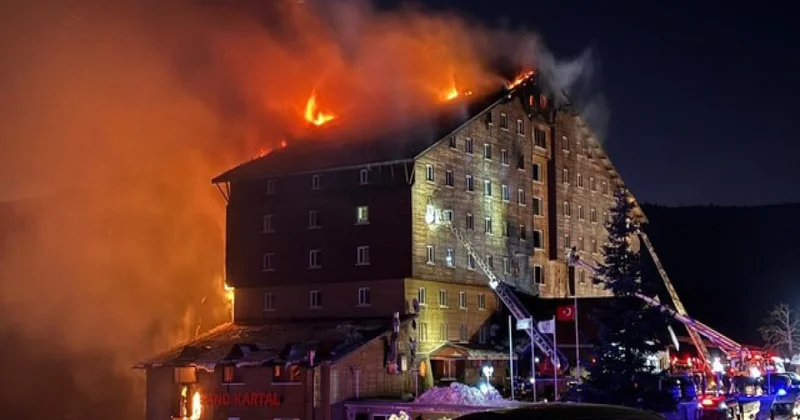 Türkiyə məhkəməsi 78 nəfərin öldüyü otel yanğını ilə bağlı qərar verib