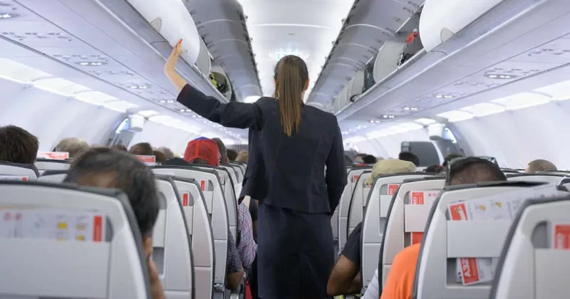 Драка бортпроводниц задержала рейс на 4 часа