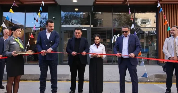 Xırdalanda ilk “McDonald s” restoranının açılışı olub FOTO
