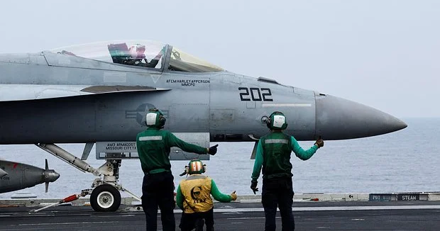 ABŞ Venesuela hərbi obyektlərinə zərbələr endirməyə hazırlaşır