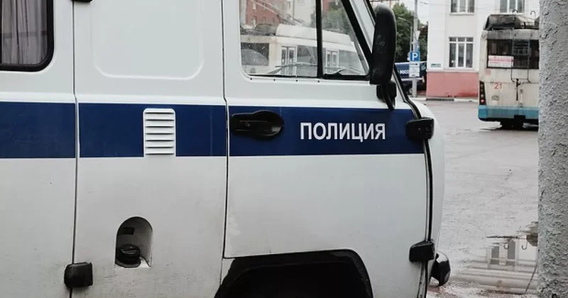 Россиянин забросал полицейских бутылками с зажигательной смесью