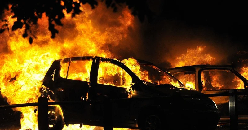 Masallıda sürücu öz maşınını YANDIRDI