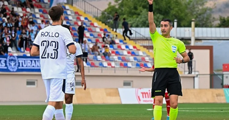 Azərbaycanlı hakim Napoli Ayntraxt matçını idarə edəcək