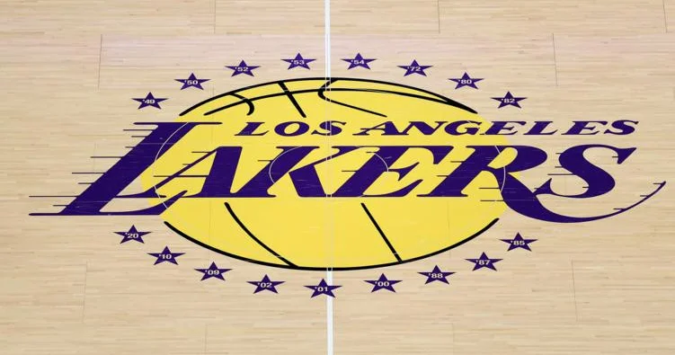 НБА одобрила рекордную для спорта продажу Лейкерс