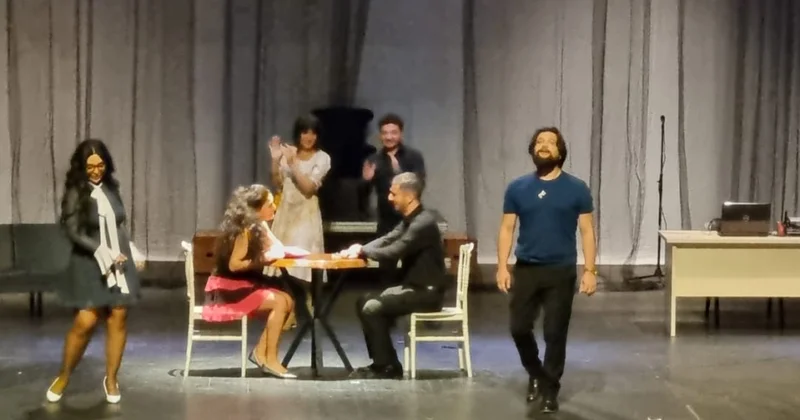 Azərbaycan Musiqili Teatrının Qadınım tamaşası İstanbulda nümayiş olunub