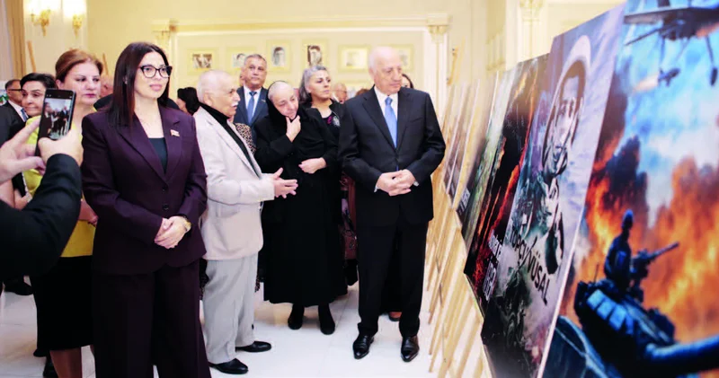 Zəfərin təntənə rəngləri