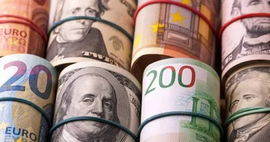 Avro və rubl ucuzlaşdı