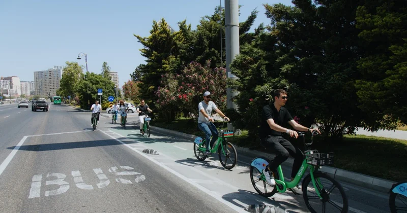 За год микромобильность отвоевала 12% коротких поездок в центре Баку