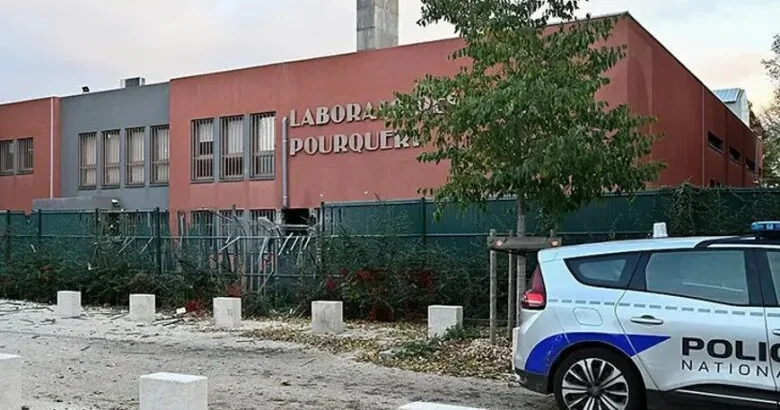 Qızıl emalı zavoduna silahlı hücum olub
