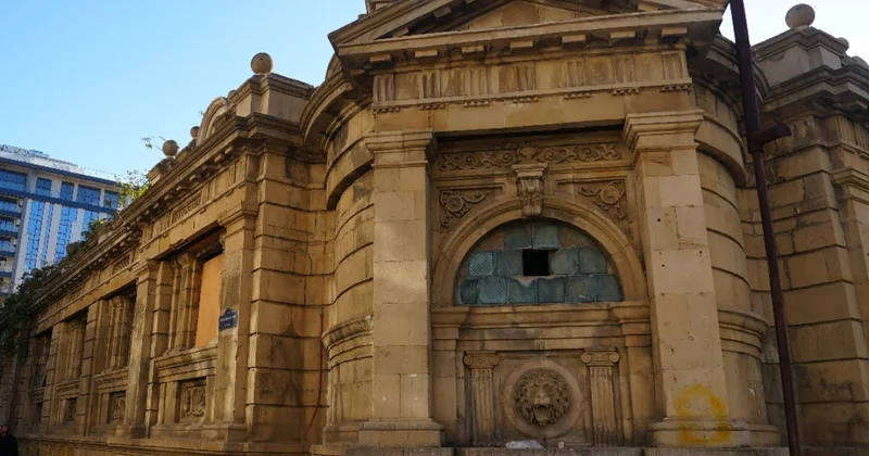 Умирающая Фантазия Баку, которого нет