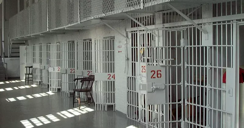 İran həbsxanalarında nələr baş verir? Dəhşətli iddia