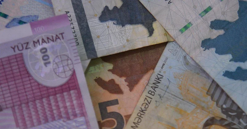 Nəqliyyat və rabitə sektoruna 2,1 milyard manat kredit qoyulub