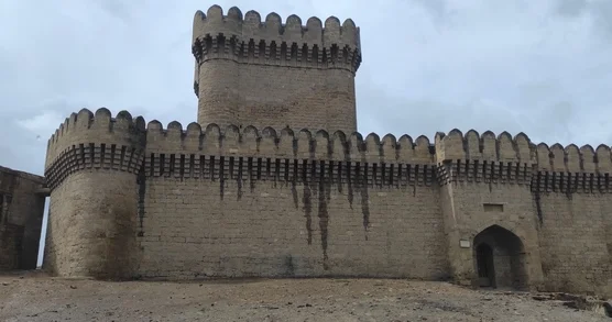 “Koroğlu”, “Nəsimi”, “Babək” filmlərinin çəkildiyi Ramanı qalası müdafiə məntəqəsi kimi istifadə edilib Video