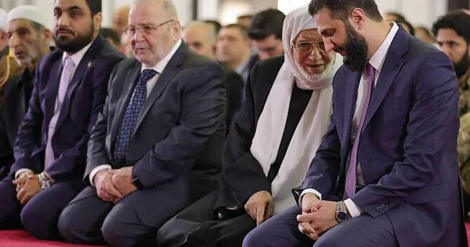 Lüks avtomobillərdə gəzən “inqilabçılar”