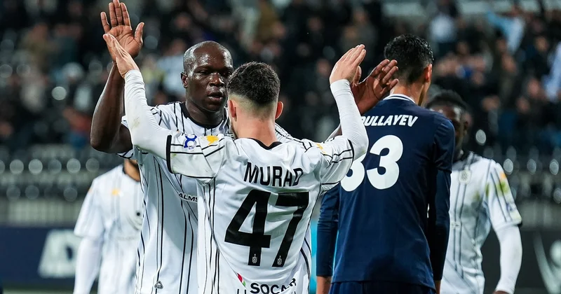 Neftçi Üzünü gizlətməyən qatil