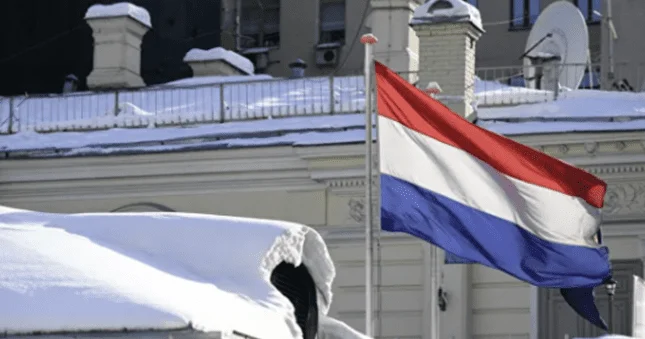 Niderland seçkiləri: Avropada mərkəzçiliyin geri dönüş siqnalı