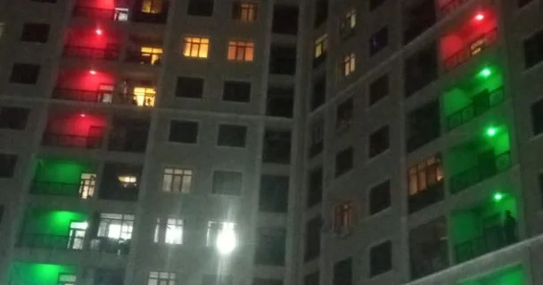 Media əhlindən Zəfər bayramına hazırlıq Jurnalistlərin Binası bayrağımızı əks etdirən rənglərlə işıqlandırılıb (FOTO)