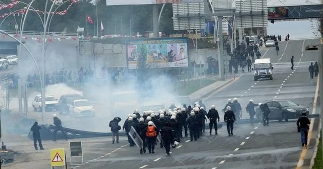 Bu ölkədə seçki etirazları: 700 nəfər öldü