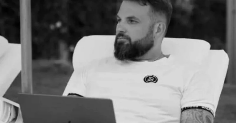 500 milyon dollar oğurlayıb, Afrikaya qaçdı