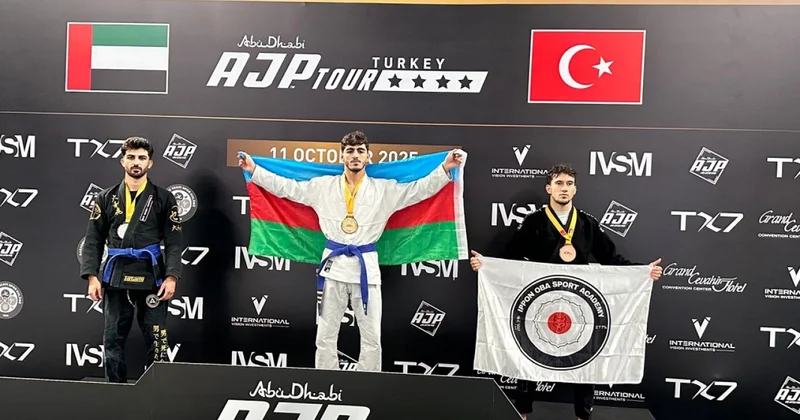 AzMİU tələbəsi beynəlxalq yarışlarda uğur qazanıb FOTOLAR