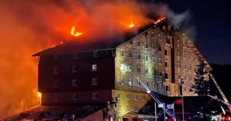 78 nəfərin öldüyü hotel yanğınına görə 11 nəfərə verilən cəza məlum oldu FOTO