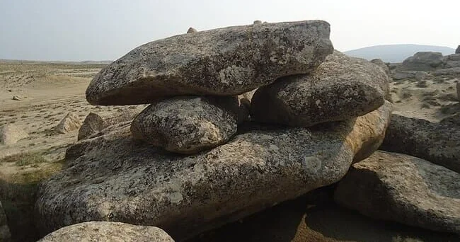 İnsanın təbiət lə ucalan səsi... Qaval daşından çıxan səs ya siqnal olun, ya da musiqiyə çevrilib Video