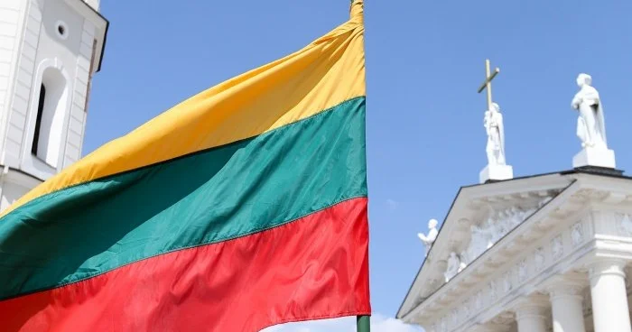 Litva Belarusdan qaçaqmal daşıyan 550 hava şarı aşkar edib