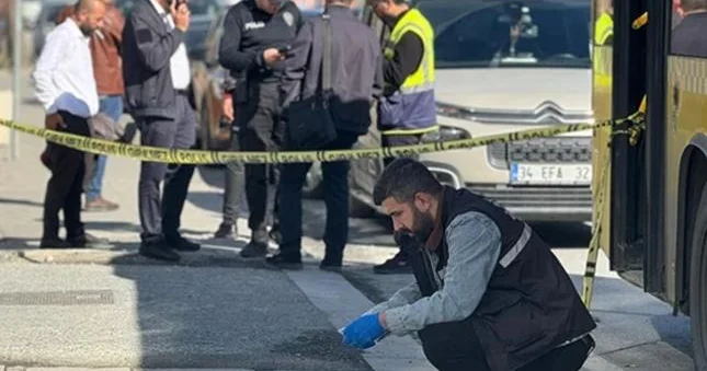 İstanbul avtobusda dava düşdü 1 ölü, 2 yaralı