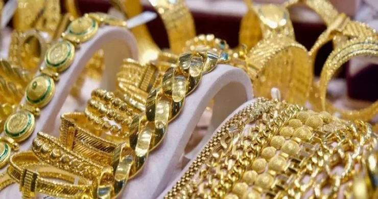 Tərtərdə oğlan anasının qızıllarını oğurladı