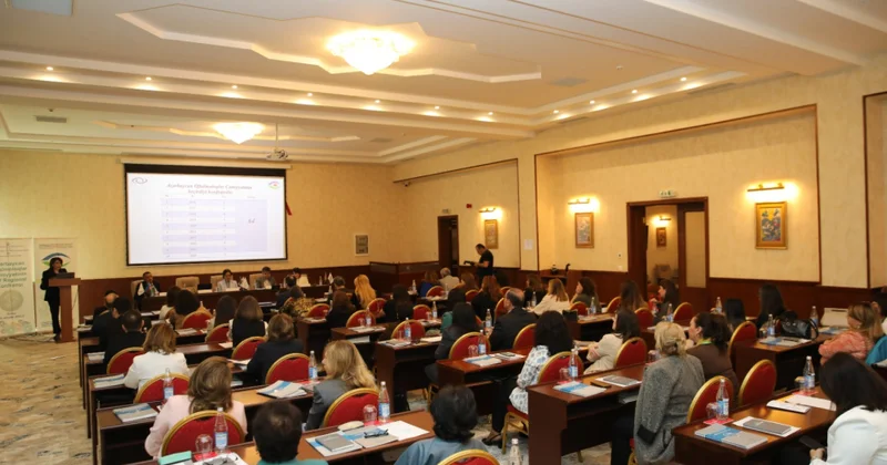 Gəncədə oftalmologiya sahəsinin inkişafı ilə bağlı müzakirələr aparılıb