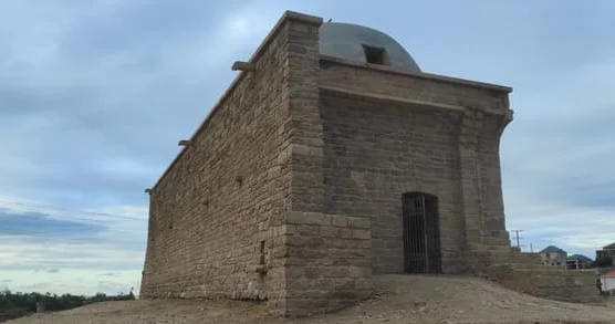 Qum hamamı ... Pirşağıda yerləşən qədim hamam Azərbaycan memarlığının dəyərli nümunəsidir Video